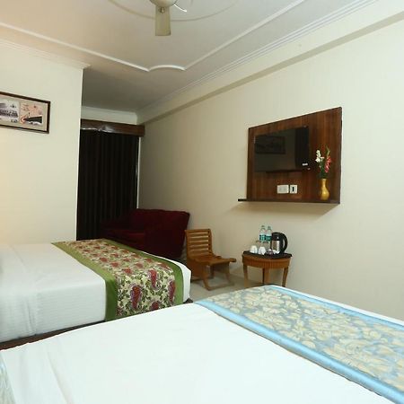 Hotel Earth Delhi  Extérieur photo