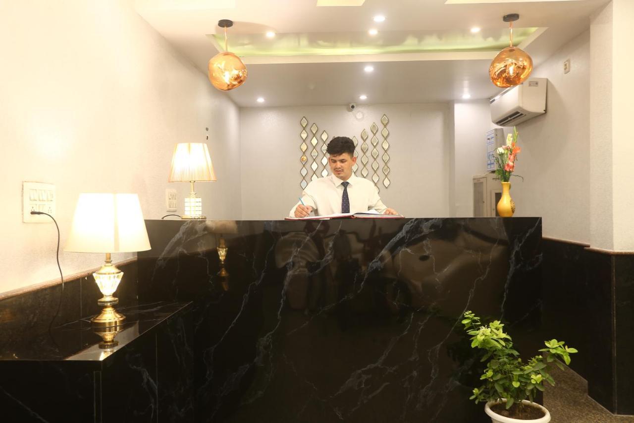 Hotel Earth Delhi  Extérieur photo