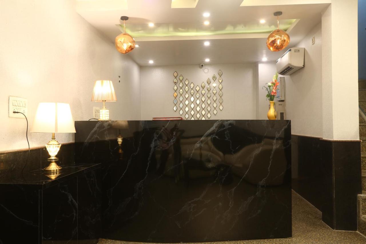 Hotel Earth Delhi  Extérieur photo