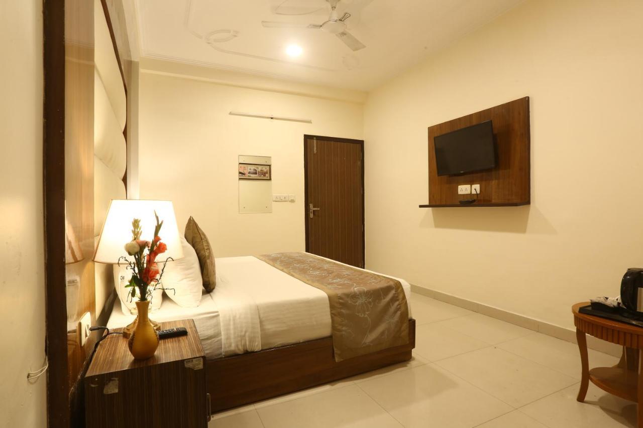 Hotel Earth Delhi  Extérieur photo