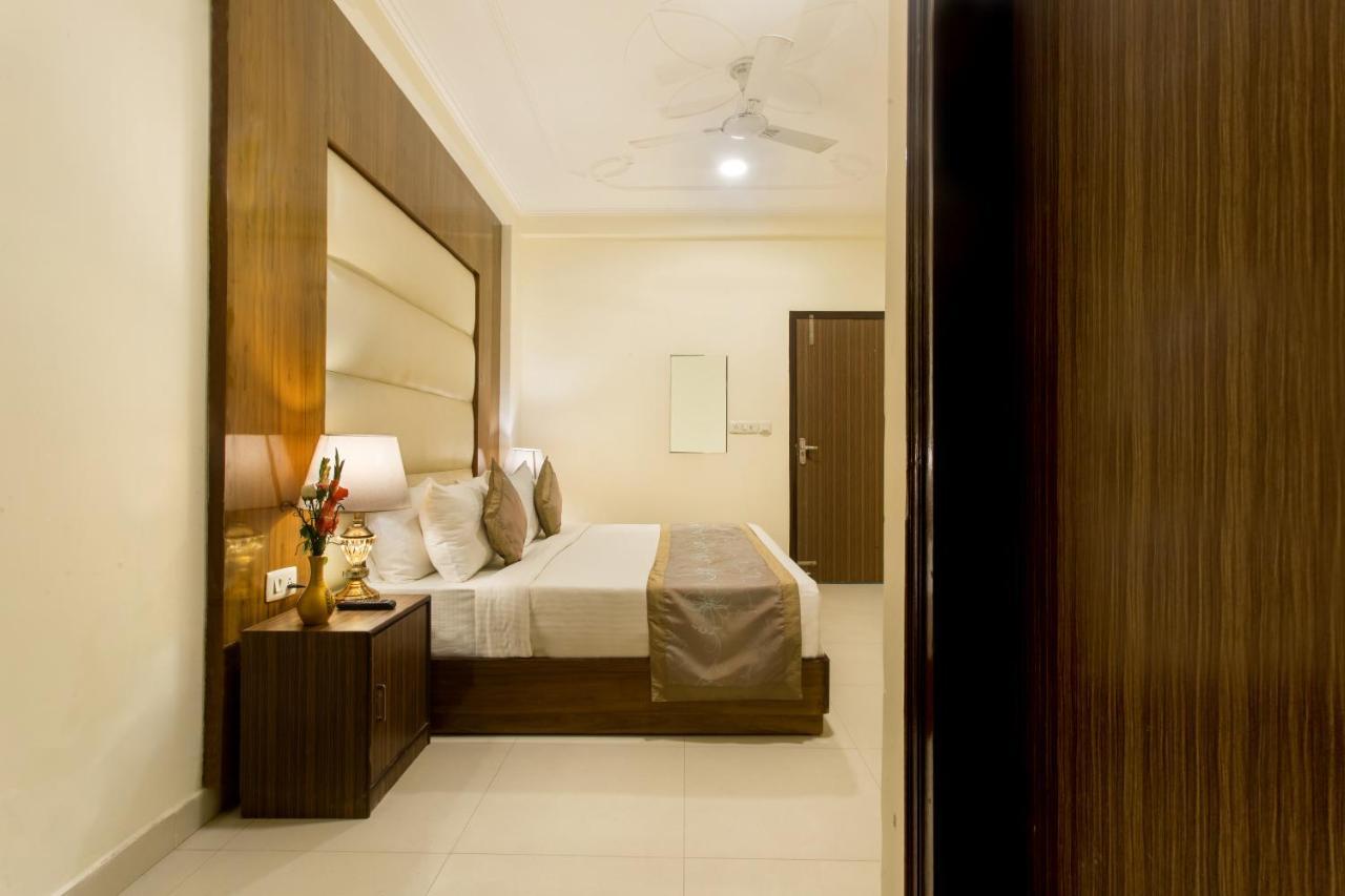 Hotel Earth Delhi  Extérieur photo
